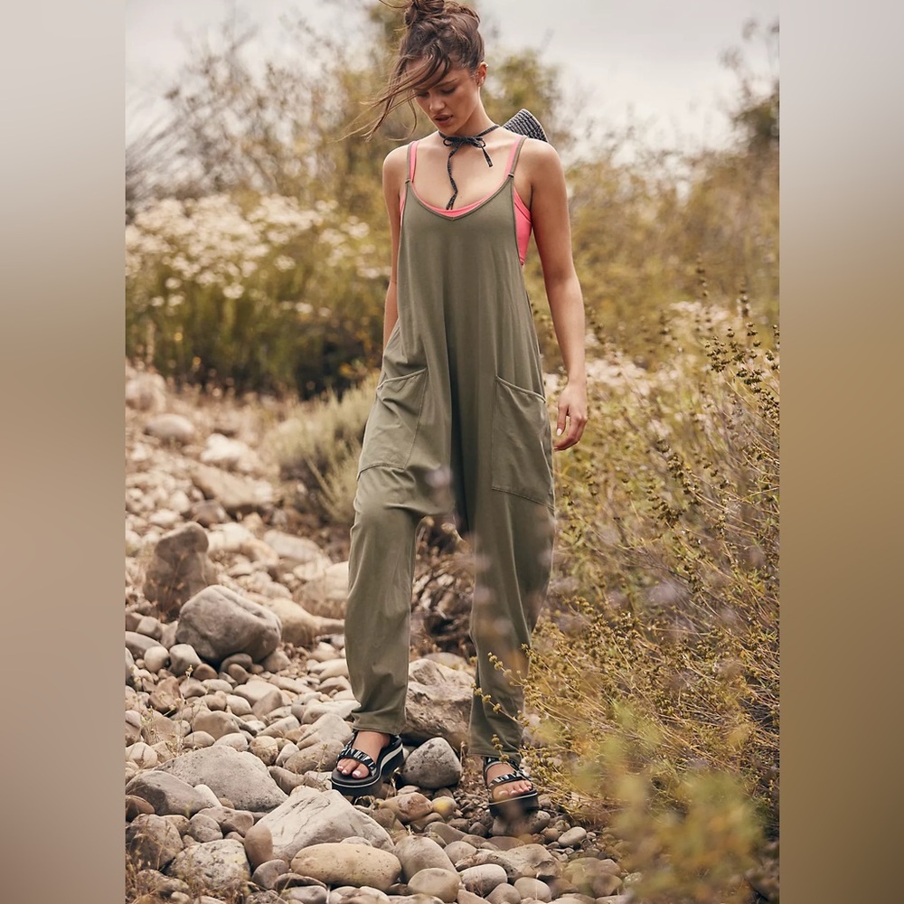 ?!NEW WITH TAG?! FREE PEOPLE HOTSHOT